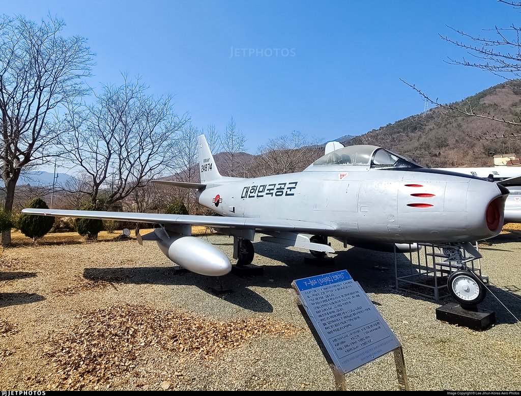 國軍RF-86F-30-NA 003號 s/n 52-487