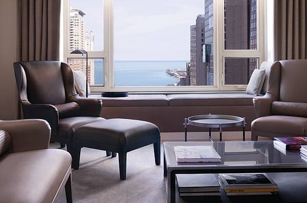 Park Hyatt Chicago Living Room View High_jpeg.jpg