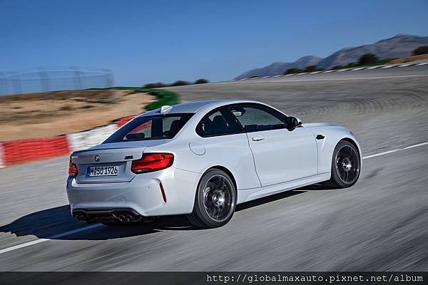 2019-BMW-M2-Competition-0007.jpg