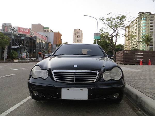 2001年BENZ W203-C200K(2.0)-透明資訊