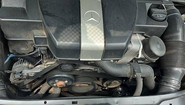售2002年10月BENZ W203-C240(黑色2.6)