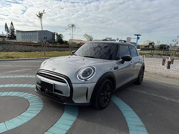 售-2023 Mini Hatch 5D Cooper-原漆