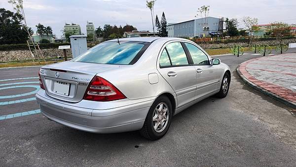 售-2001年BENZ W203-C200K(2.0)-透明