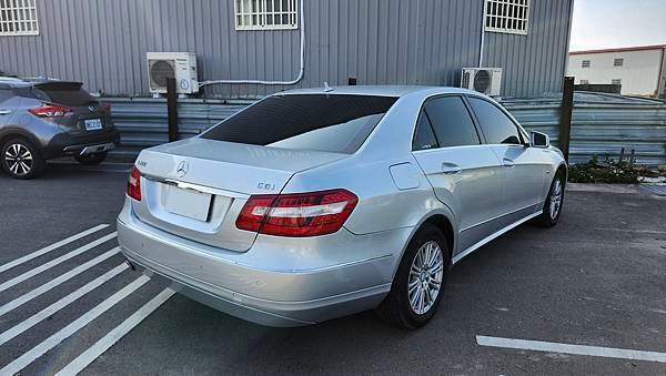 售-2010 M-Benz E-Class Sedan E2