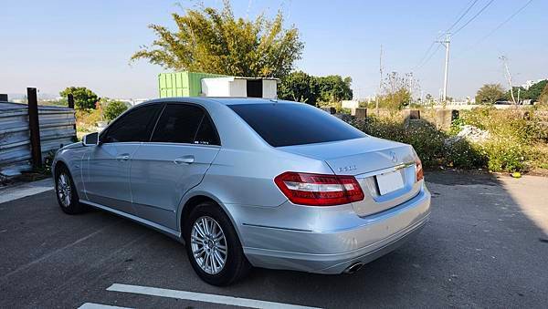 售-2010 M-Benz E-Class Sedan E2