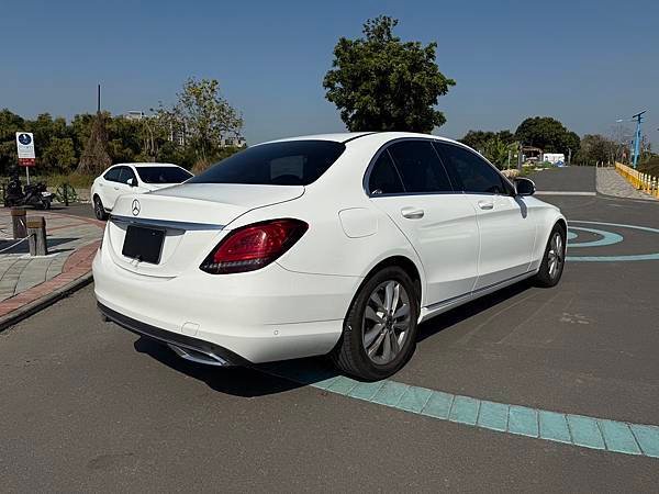 售-2018 M-Benz C-Class Sedan C2