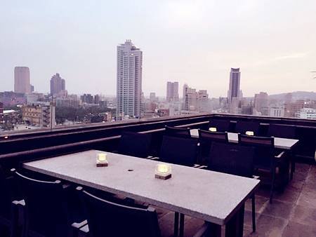 高雄etage15餐廳 (新百王證券 臻臻)
