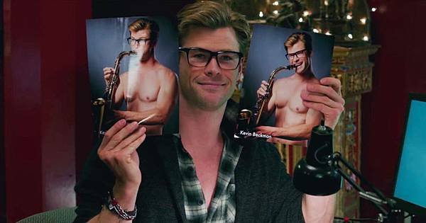 26-chris-hemsworth-ghostbusters.w1200.h630.jpg
