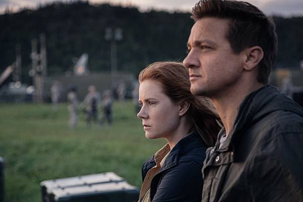 arrival-movie-review-3.jpg