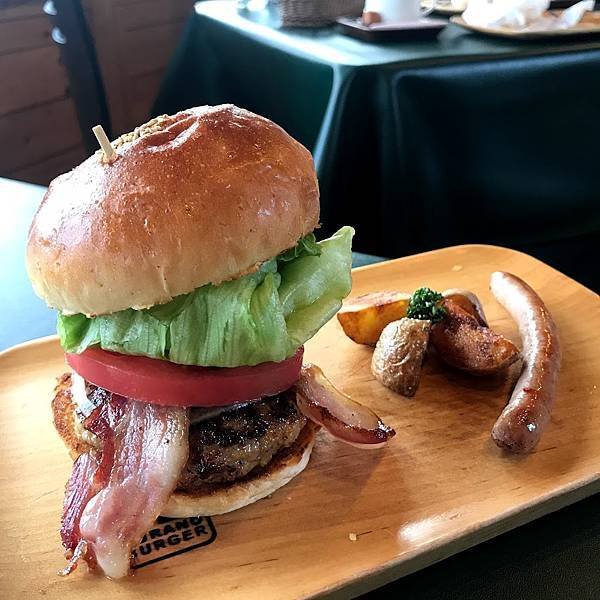 [北海道富良野] 冠用富良野名稱的FURANO BURGER