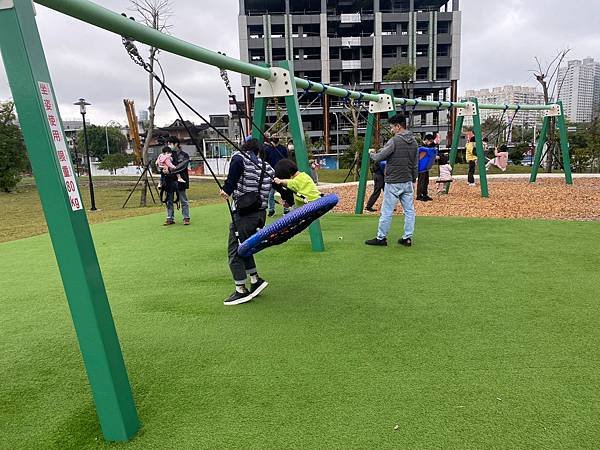 【安坑輕軌景點(十四張站)】新北特色公園┃十四張歷史公園┃佔