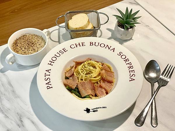 【台大美食地圖】學生們狂推的「好義外義大利麵 台大店」，平價