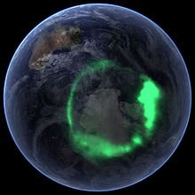 220px-Aurora_australis_20050911.jpg