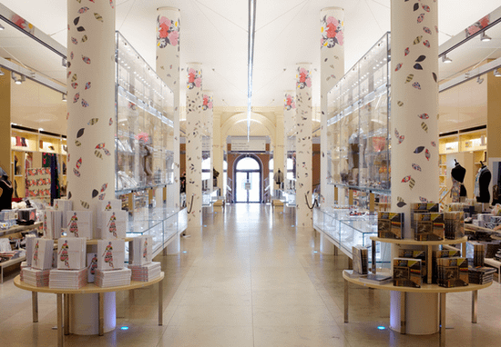 V&amp;A