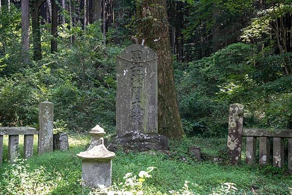 人穴淺間神社3.jpg