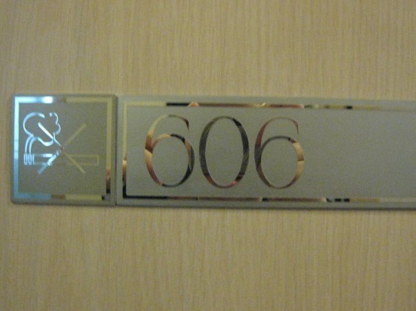 2010新春第一炮遊香港：第1天 臺灣➙香港、吃道地港式便當