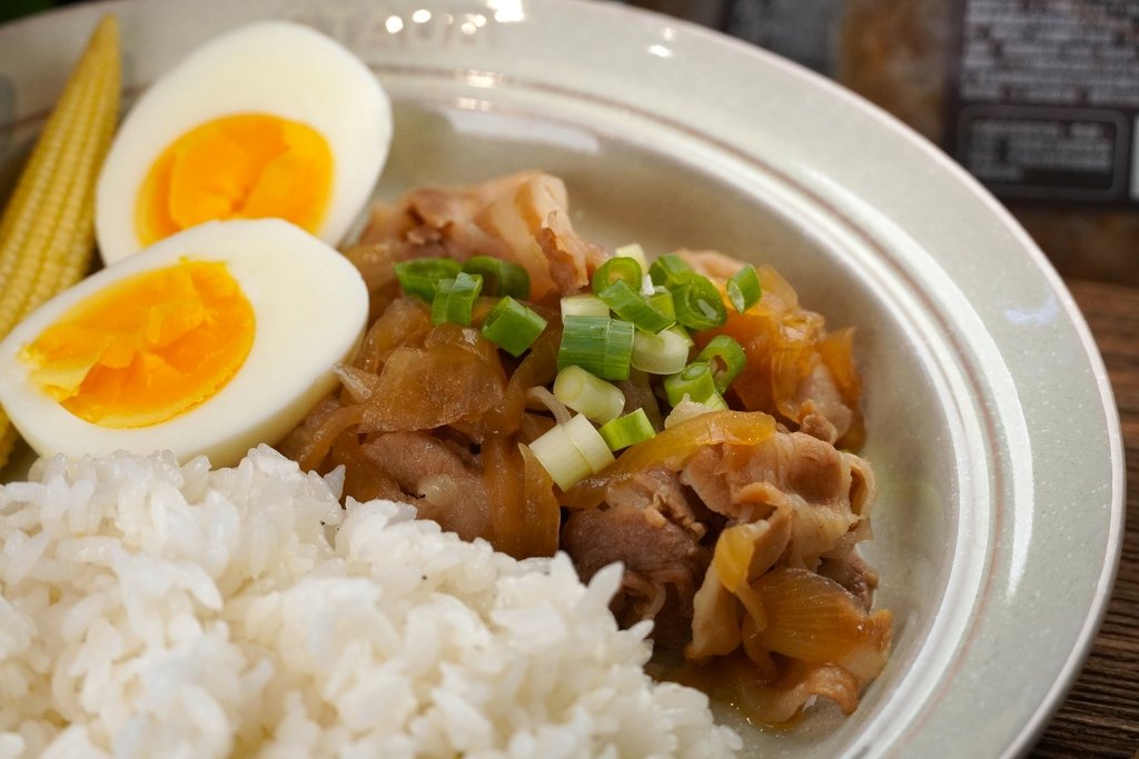 大成黑蜜豬Ｘ北澤壽喜燒丼｜強強聯名 香嫩黑蜜豬配上獨家壽喜燒