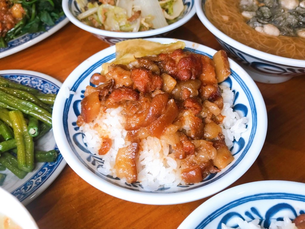 蚵ㄚ仁肉臊飯/爌肉飯