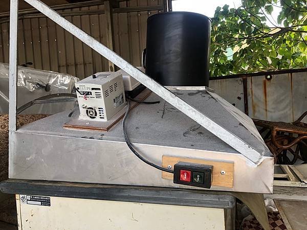 靜電式油煙處理機03.jpg
