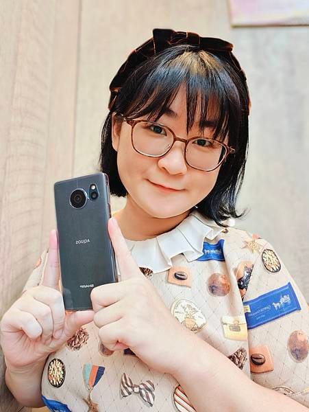 少女開箱 | 輕巧手機推薦 Sharp AQUOS sens