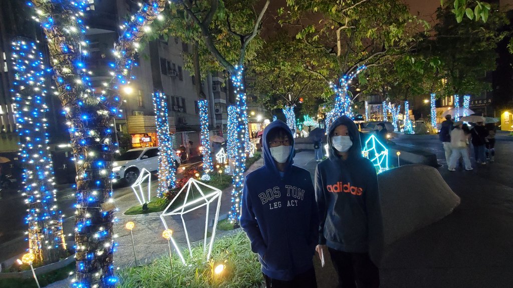 109.11.28.台北中山~心中山公園(南西許願季)-小六