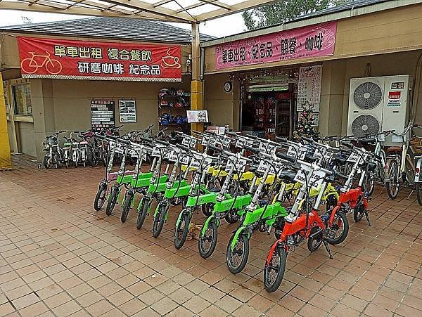 鯉魚潭縱遊&lt;&lt;鯉魚潭創藝空間&gt;&gt;享受美食、腳踏車、精品