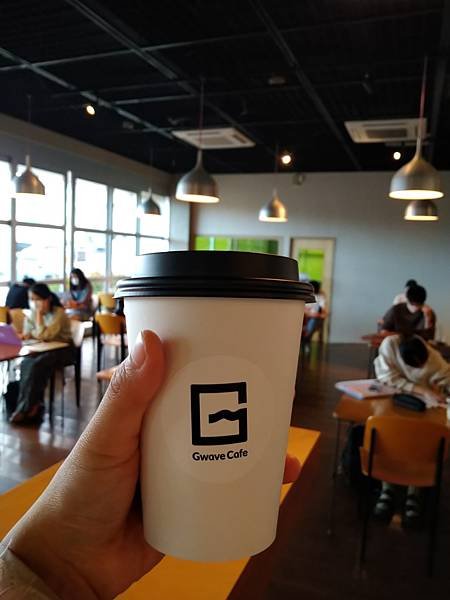 Gwave cafe 5.JPG