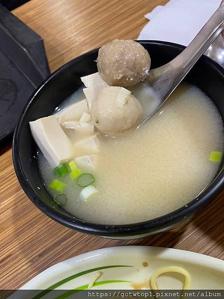 【新北板橋】草地人蚵仔麵線 / 甜不辣涼麵也好吃 / 江子翠