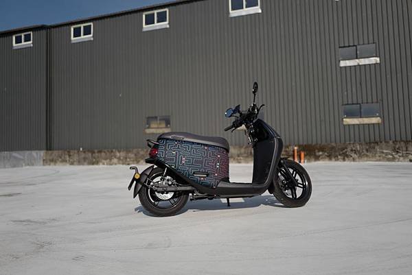 gogoro gozilla s2 deluxe delight 狗吉拉 車牌保護框 手機支架-2018-2019補助-高雄-台中-桃園14.jpg
