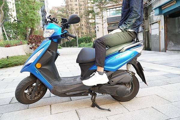 kymco-新名流-125-abs-改裝-gozilla-後靠背-小饅頭-普利珠-機油-傳動-推薦-價格09.jpg