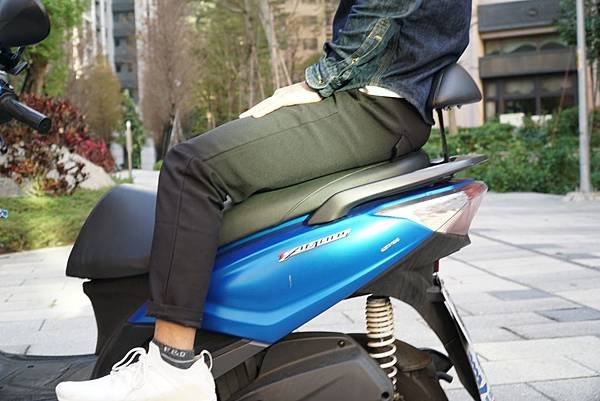 kymco-新名流-125-abs-改裝-gozilla-後靠背-小饅頭-普利珠-機油-傳動-推薦-價格10.jpg