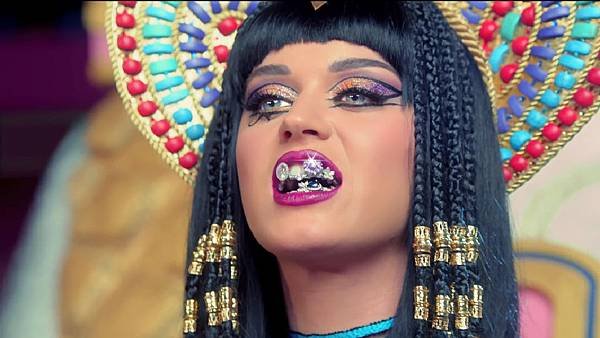 katy dark horse mv screen shoot