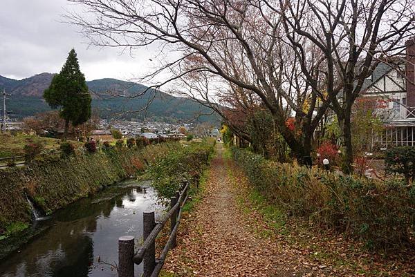 湯の坪街