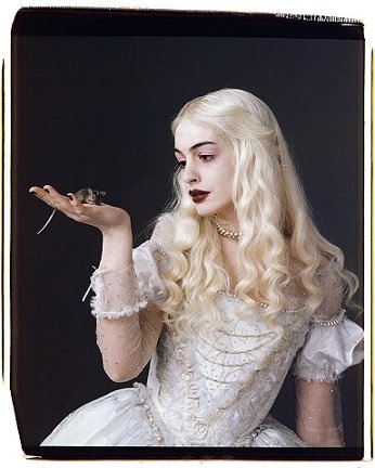 alice-in-wonderland-white-queen.jpg