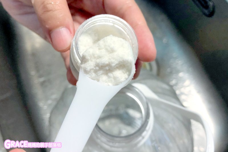 寒假暑假周休2日放假溜小孩親子旅行旅遊好玩景點分享推薦行程-表現技法-好玩浮水畫DIY-水拓畫-小小畢卡索-不用筆的兒童漂浮水彩畫-兒童水彩畫-幼兒繪畫-台北兒童繪畫班-幼兒美術教學-畫畫課-美術課-塗鴉班-兒童美術班-育兒好物表現技法-幼兒繪畫啟蒙-美術館博物館科教館-美食fb粉絲專頁--台灣美食blogger-人氣blog排行榜-育兒blog推薦-人氣媽媽blogger-親子網紅團購-痞客邦親子粉絲團-台灣旅遊美食親子部落客grace媽媽的親子部落格