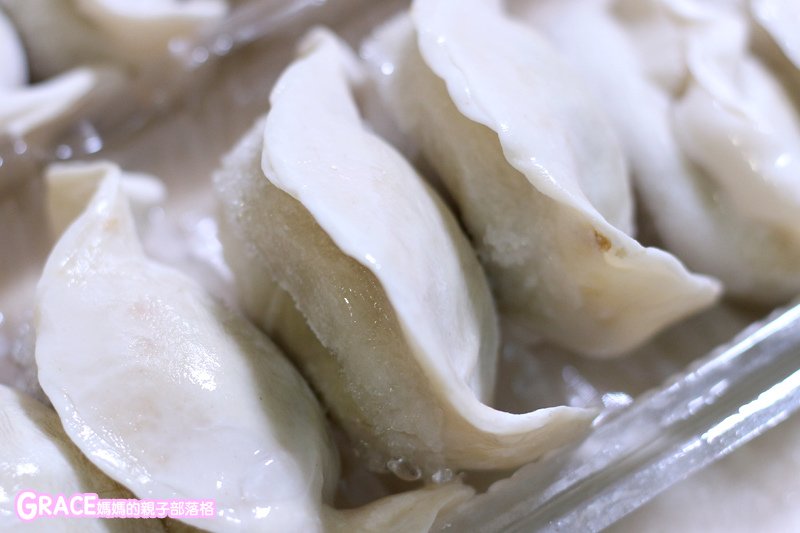 寒假暑假周休2日放假溜小孩親子旅行旅遊好玩景點分享推薦行程-育兒團購宅配美食推薦-台北冷凍水餃推薦-漁陸海鮮-好吃水餃健康魚肉水餃-補充脂肪酸omega 3維生素B-不用挑魚刺-原味魚水餃韭菜魚水餃酒鱻魚水餃-不怕有魚腥味-親子部落客grace媽媽的親子部落格-美食fb粉絲專頁--台灣美食blogger-人氣blog排行榜-育兒blog推薦-網紅媽咪-親子粉絲團-親子業配-人氣媽媽blogger-親子網紅團購-痞客邦親子粉絲團-台灣旅遊美食親子部落客grace媽媽的親子部落格