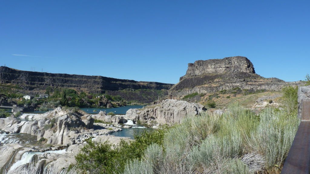 另人驚豔的肖松妮瀑布 Shoshone Falls