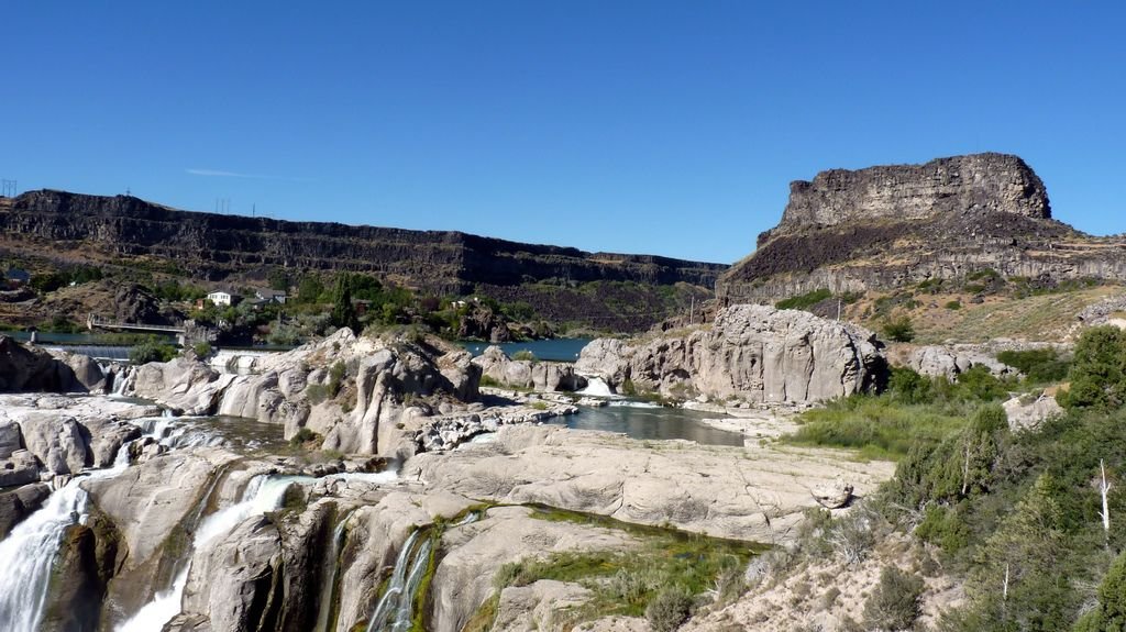 另人驚豔的肖松妮瀑布 Shoshone Falls