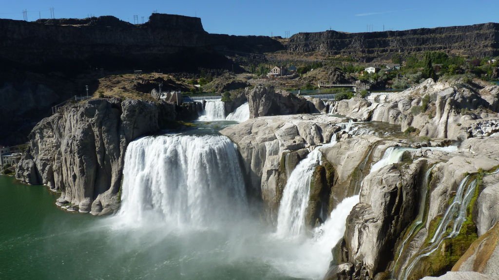 另人驚豔的肖松妮瀑布 Shoshone Falls