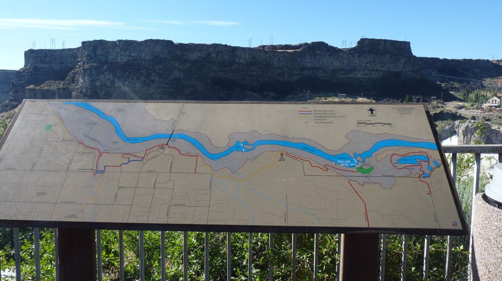 另人驚豔的肖松妮瀑布 Shoshone Falls