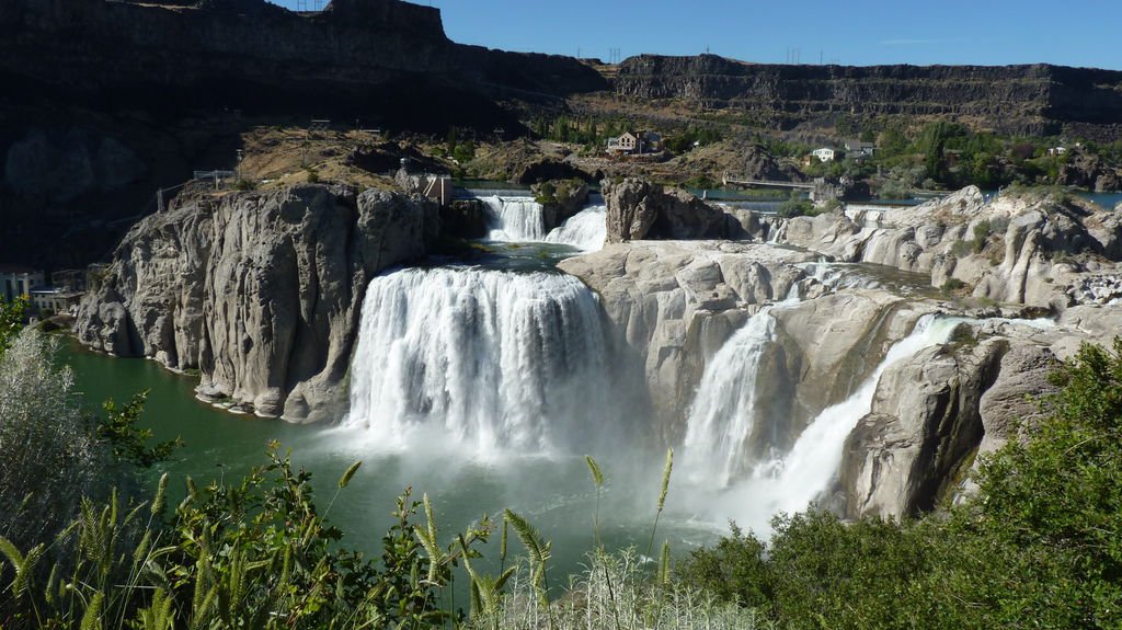 另人驚豔的肖松妮瀑布 Shoshone Falls