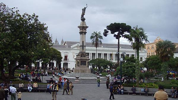 Plaza Grande 1.JPG
