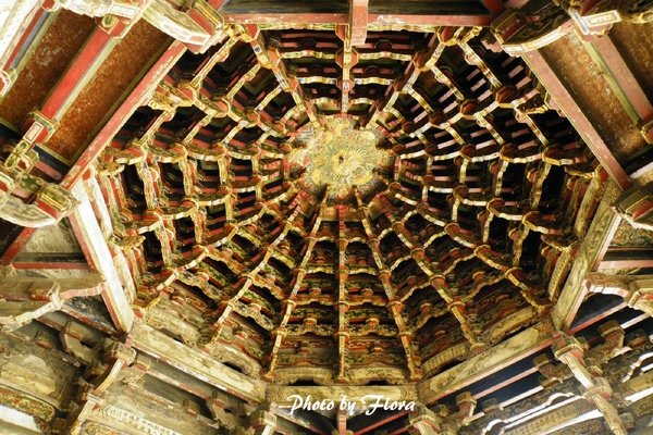 鹿港龍山寺藻井