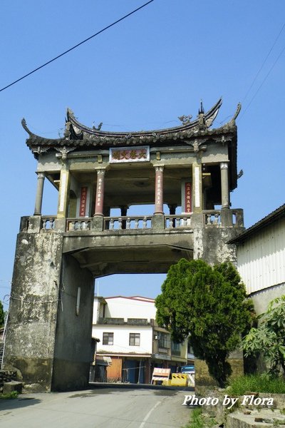 高雄美濃東門.jpg