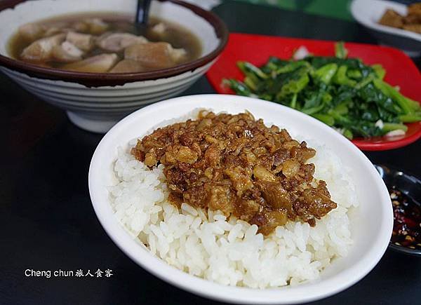 魯肉飯2.jpg