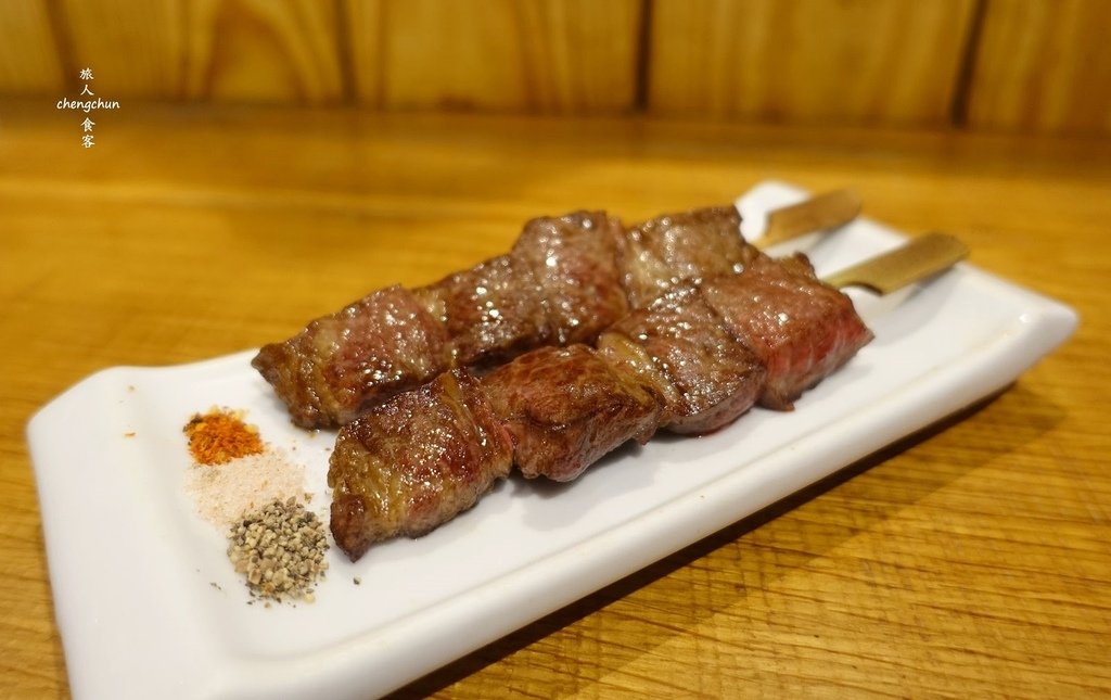 基隆美食，擇食居酒屋， 生魚片、串燒 うまい !