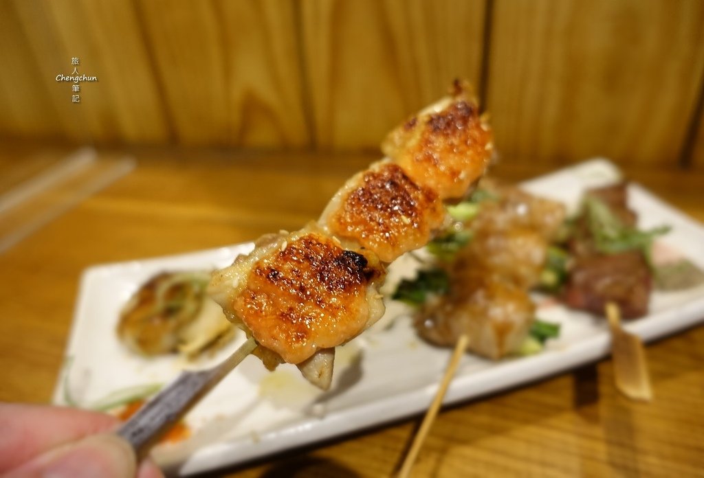 基隆美食，擇食居酒屋， 生魚片、串燒 うまい !