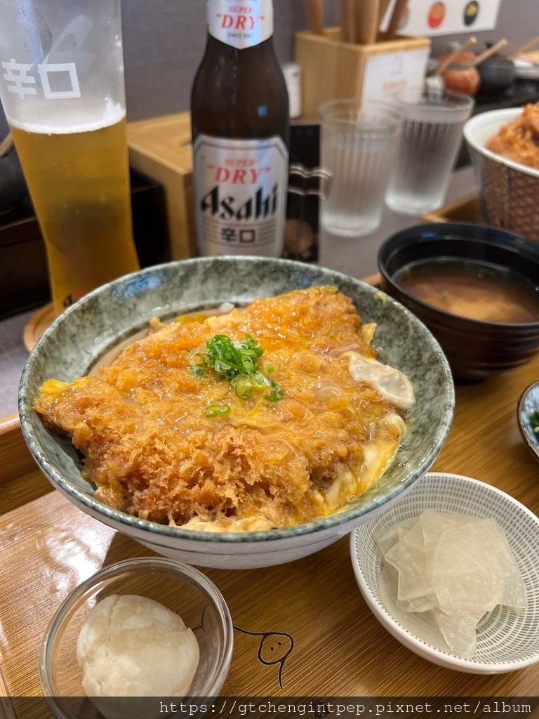 日式炸豬排推薦，​​KATSU 鑫｜安和店，現點現炸，懷念的