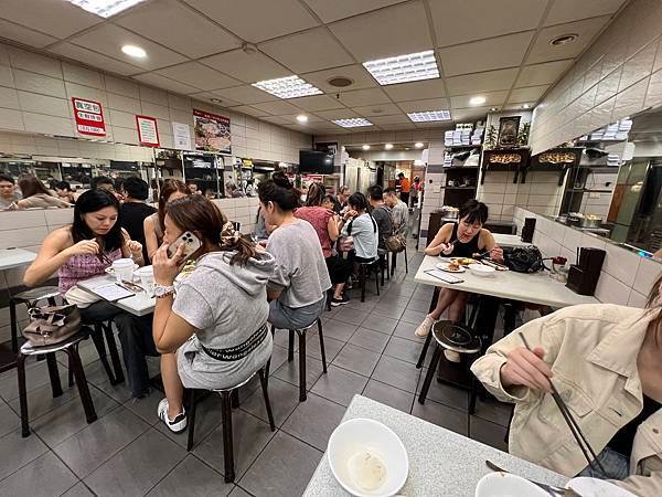 台北市萬華區美食，金園排骨飯萬年店，西門町必吃，老店魅力不墜