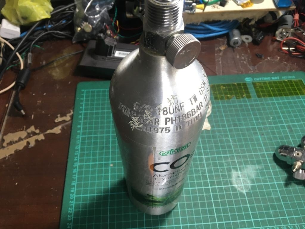 IMG_0878.JPG - 高雄 小港區 桂林 - 2手 ISTA 伊士達 - 二氧化碳 CO2 高壓鋁瓶 1L 上路式 8成新